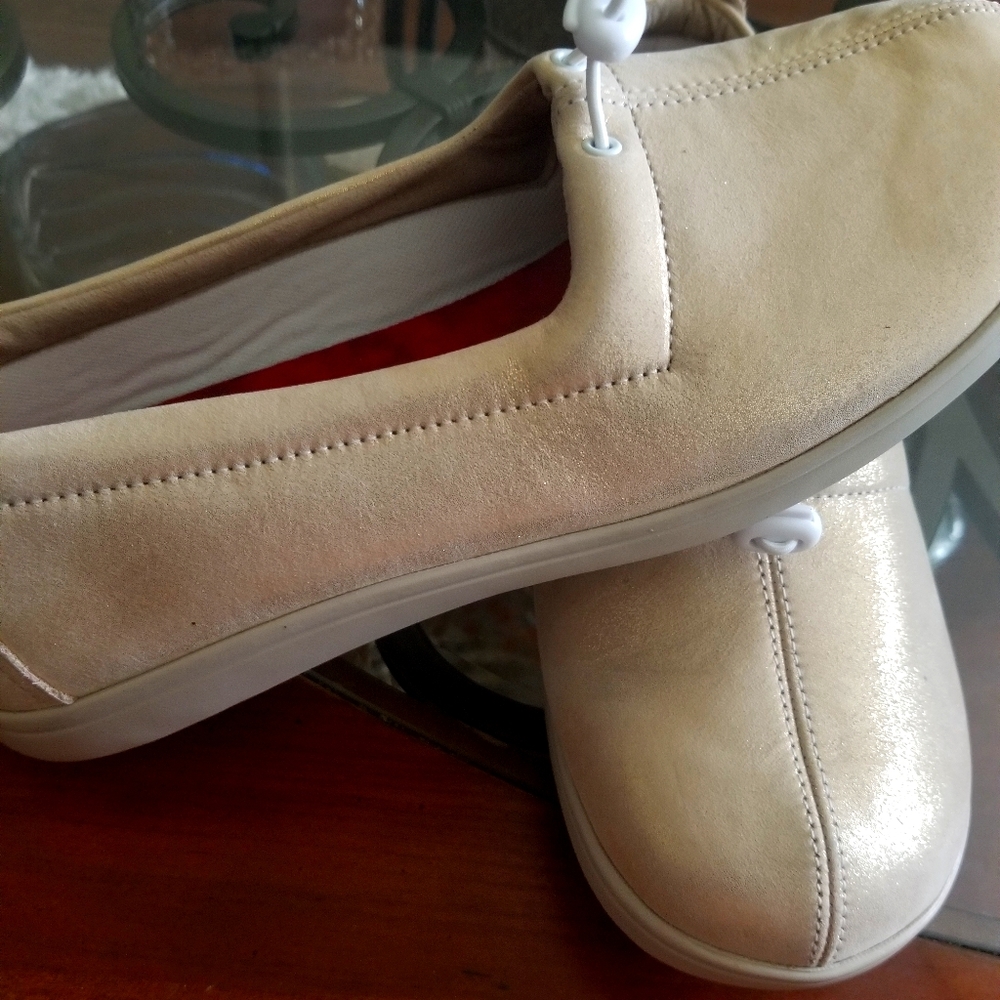 New women SAS 9w